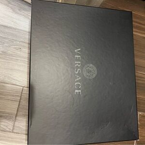 The new condition Versace women sneakers shoes for sale